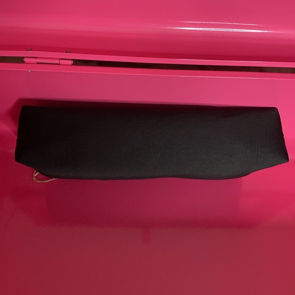 SKIMS NEOPRENE POUCH - Picture 2 of 6